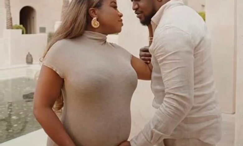 Celebrity designer Veekee James, husband announce pregnancy, flaunt baby bump