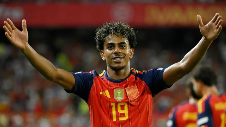 Lamine Yamal on his way to becoming football legend — Spain coach